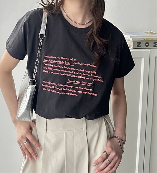 GeeRA（ジーラ）の「綿100％刺繍ロゴＴシャツ（Tシャツ）」｜詳細画像