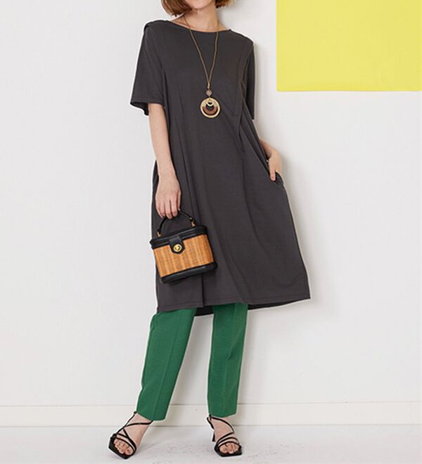 BELLUNA（ベルーナ）の「ヒンヤリ！タック使いかのこワンピース（カットソーワンピース）」｜詳細画像