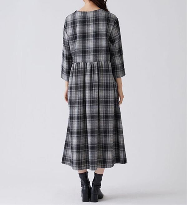 BELLUNA（ベルーナ）の「ゆったりギャザーポケット付ワンピース（その他ワンピース）」｜詳細画像