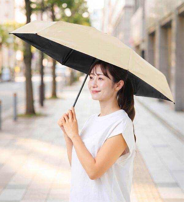 「コンパクト遮熱日傘＜遮光＆ＵＶカット１００％・持ち運びやすい・コンパクト・軽量・男女兼用・晴雨兼用＞（レイングッズ）」｜詳細画像