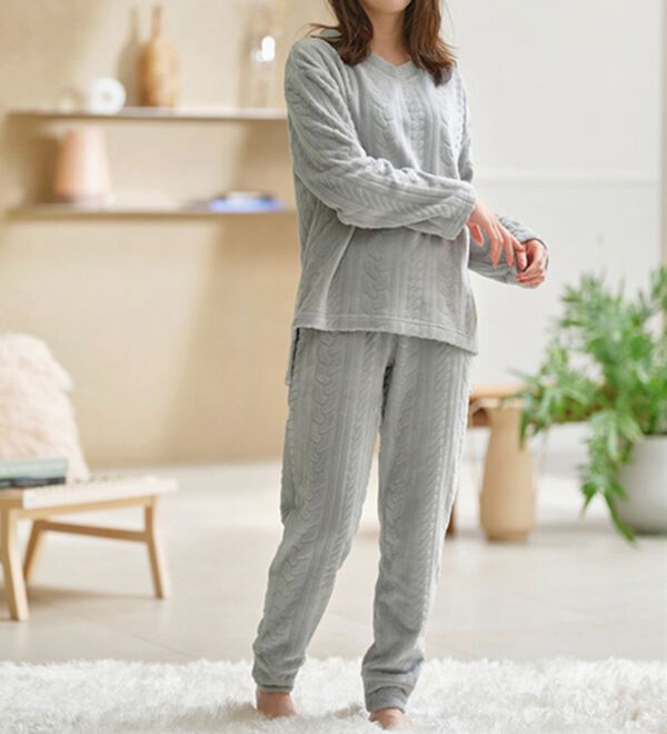 YU'NOW（ユナウ）の「【上下２点セット】ケーブルニット風フリースルームウェアセット（パジャマ・ルームウェア）」｜詳細画像