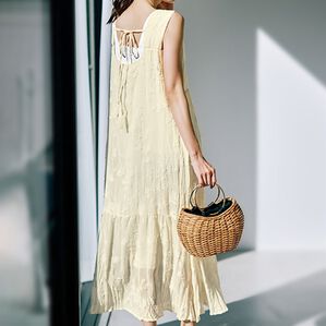 RANAN（ラナン）の「ひんやり裏地付！ジャカード素材フレアーシルエットジャンパスカート（その他ワンピース）」｜アイボリー