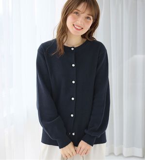 alotta（アロッタ）の「＜選べる２丈＞洗える！パール調ボタンゆるニットカーディガン（ニットカーディガン）」｜ネイビー ミドル丈