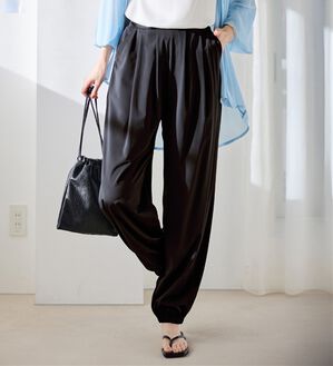 Viola e Viola（ヴィオラ エ ヴィオラ）の「さらテロイージージョガーパンツ（フルレングスパンツ）」｜ブラック