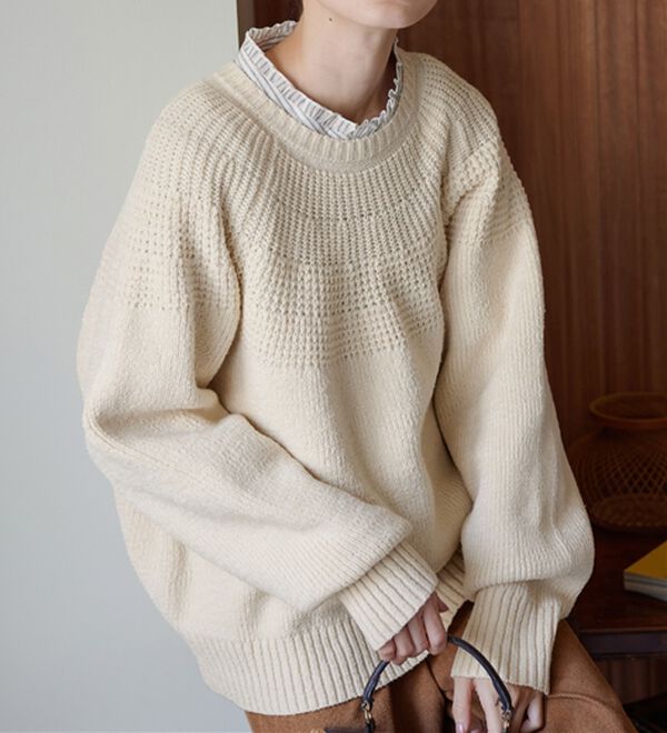 Viola e Viola（ヴィオラ エ ヴィオラ）の「【３つの機能付】求心編みニット（ニット・セーター）」｜アイボリー