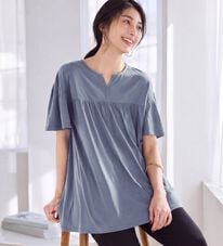 Viola e Viola（ヴィオラ エ ヴィオラ）の「隠してこなれる！軽やか綿混カットソーチュニック（チュニック）」