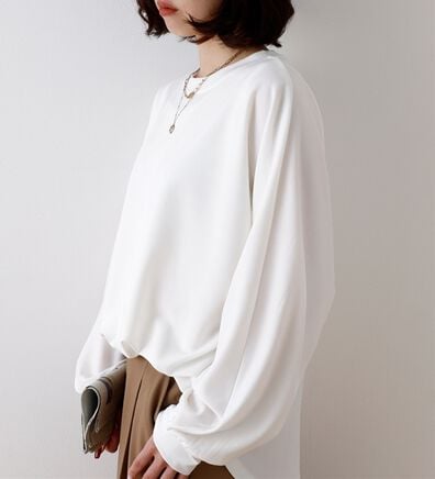 BELLUNA（ベルーナ）の「きれい見えジョーゼット素材Tブラウス（ブラウス）」