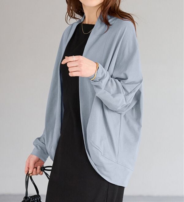 Viola e Viola（ヴィオラ エ ヴィオラ）の「【５つの機能付】ＵＶ対策に！ひんやり　ゆるドルマンカーディガン（ニットカーディガン）」｜ラベンダーブルー