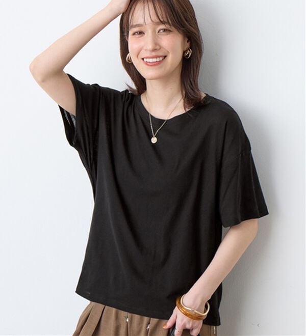 Viola e Viola（ヴィオラ エ ヴィオラ）の「ほんのり透け感綿混セミシアートップス（カットソー）」｜ブラック