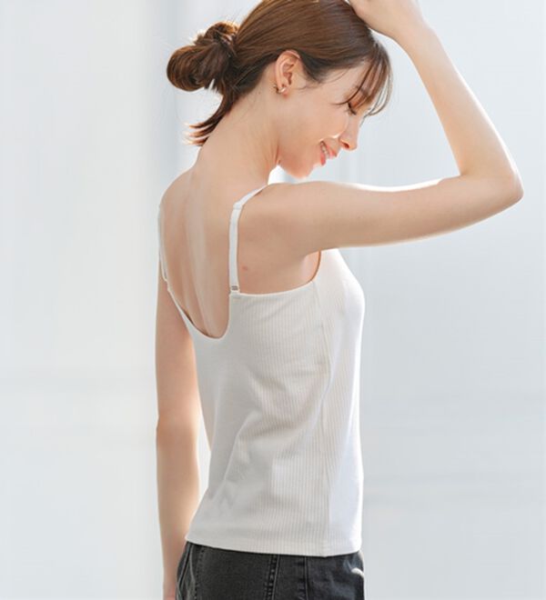 YU'NOW（ユナウ）の「【カップ付インナー】バックオープンブラキャミ（ブラトップ・カップ付きインナー）」｜詳細画像