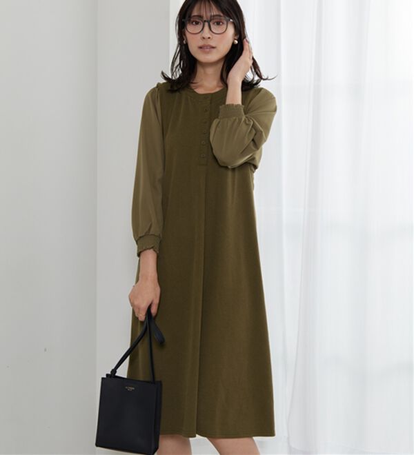 BELLUNA（ベルーナ）の「ヘンリーネック袖切替デザインワンピース（その他ワンピース）」｜カーキ系