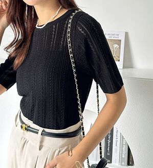 GeeRA（ジーラ）の「透かし編みニットトップス（ニット・セーター）」｜ブラック