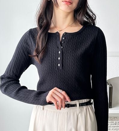 GeeRA（ジーラ）の「ミニケーブルヘンリーネックリブニット（ニット・セーター）」