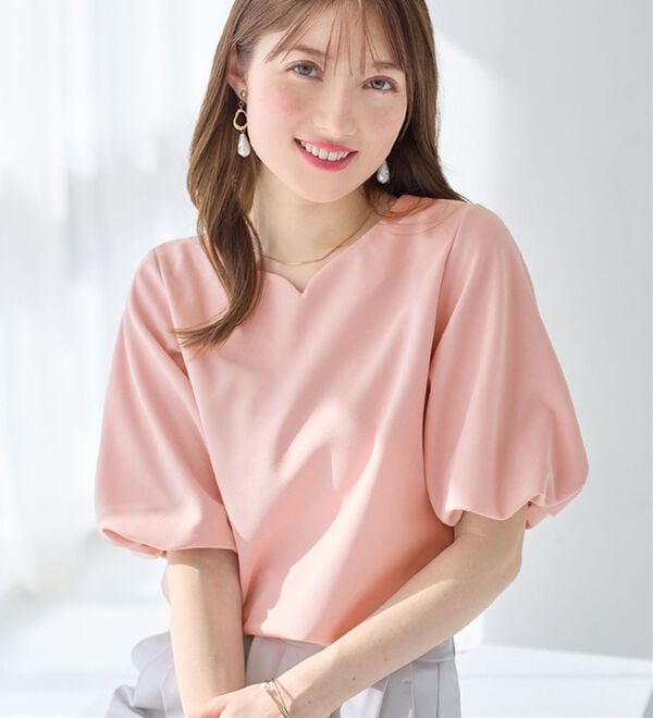alotta（アロッタ）の「＜６つの機能付＞パフ袖ハートネックブラウスＴシャツ（ブラウス）」｜詳細画像