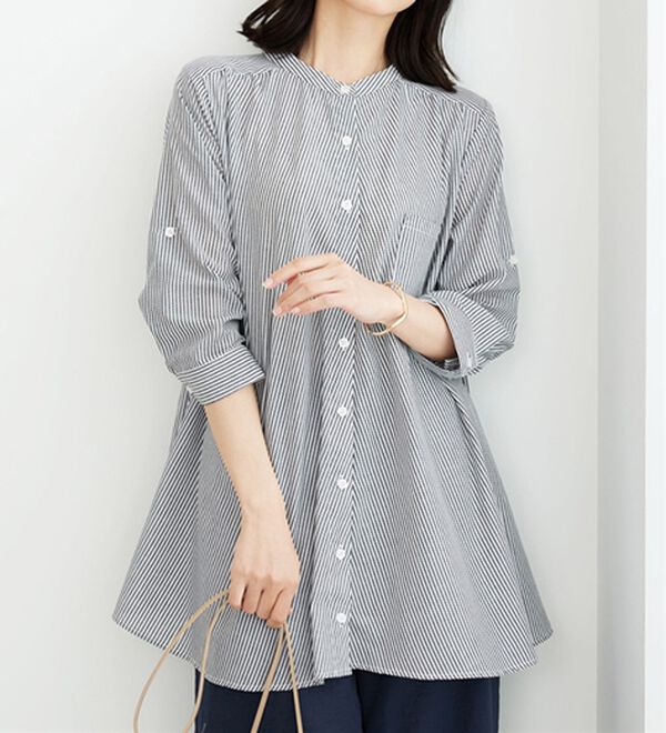 BELLUNA（ベルーナ）の「フランス綾ドレープ使いシャツチュニック（チュニック）」｜ネイビーストライプ