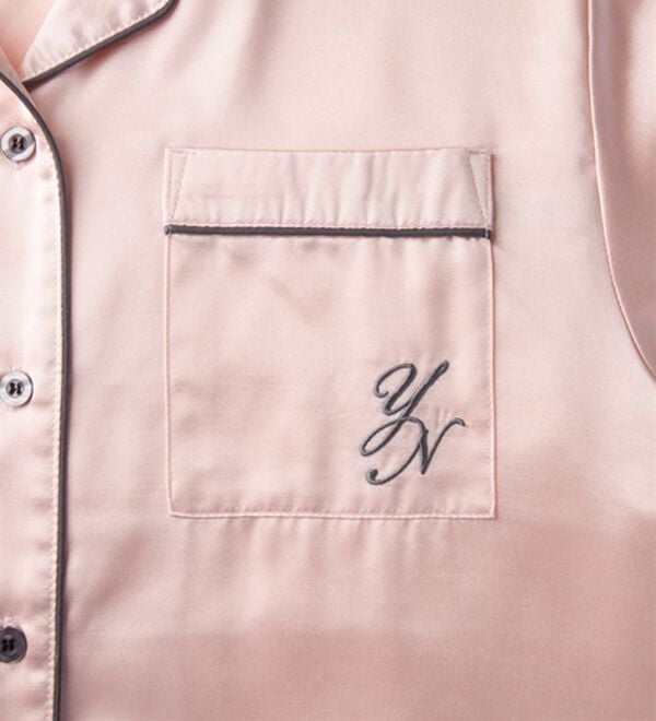 YU'NOW（ユナウ）の「【上下２点セット】裏起毛サテンパジャマ（パジャマ・ルームウェア）」｜詳細画像