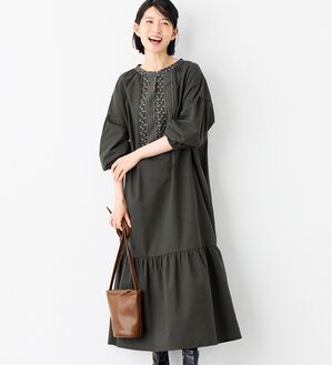 Viola e Viola（ヴィオラ エ ヴィオラ）の「１枚こなれ刺しゅうカフタンワンピース（その他ワンピース）」｜詳細画像