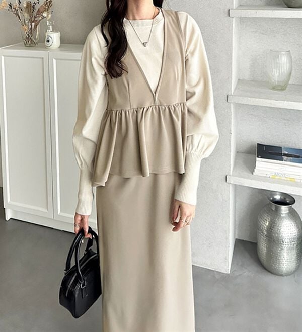 GeeRA（ジーラ）の「【再入荷】楽ちん！ペプラムジャンパースカート（ジャンパースカート）」｜詳細画像