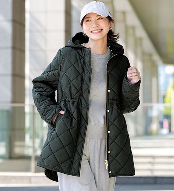 BELLUNA（ベルーナ）の「中わたキルト２ＷＡＹロングコート（ロングコート）」｜ブラック