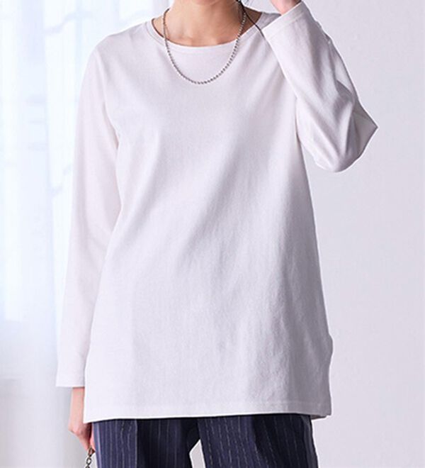 RANAN（ラナン）の「＜ＢＣ＞綿１００％×吸湿発熱！あったか裾スリットロングプルオーバー（カットソー）」｜オフホワイト