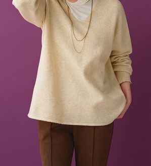 BELLUNA（ベルーナ）の「インナーに合わせるウール入りニットプルオーバー（ニット・セーター）」｜アイボリー