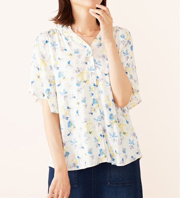 BELLUNA（ベルーナ）の「レーヨン素材袖フレアーブラウス（ブラウス）」｜詳細画像