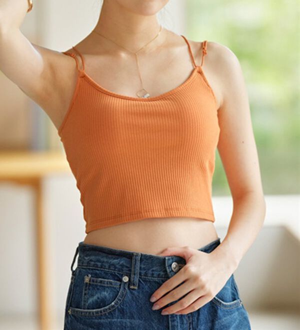 YU'NOW（ユナウ）の「カップ付クロップドバッククロスキャミソール（ブラトップ・カップ付きインナー）」｜詳細画像