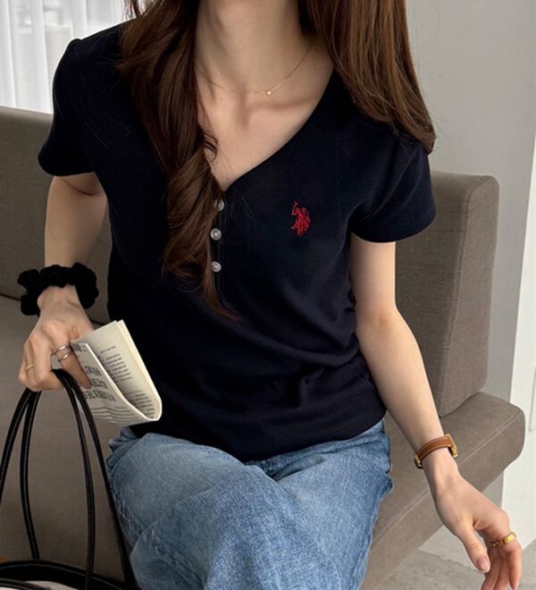 GeeRA（ジーラ）の「【ＵＳ．ＰＯＬＯ．ＡＳＳＮ】接触冷感Vネックヘンリーリブカットソー（カットソー）」｜詳細画像