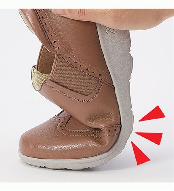 ルフラン（ルフラン）の「ラックウォーク　４Ｅ牛革ウィングチップスリッポン（スリッポン）」｜詳細画像