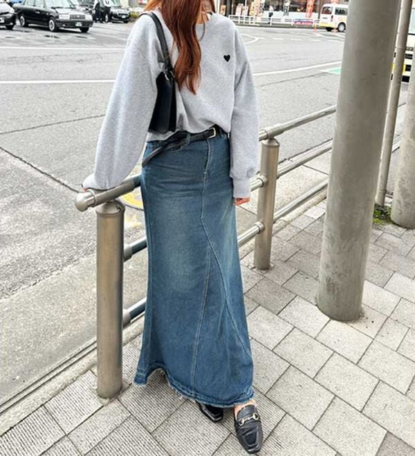 GeeRA（ジーラ）の「ロゴ＆ハート刺しゅう裏起毛スウェット（トレーナー・スウェット）」｜詳細画像