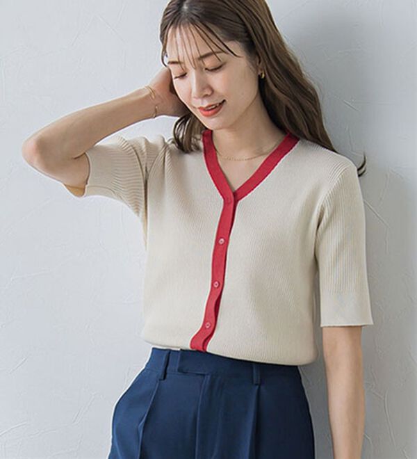 Pierrot（ピエロ）の「配色リブニットカーディガン（ニットカーディガン）」｜アイボリー×レッド