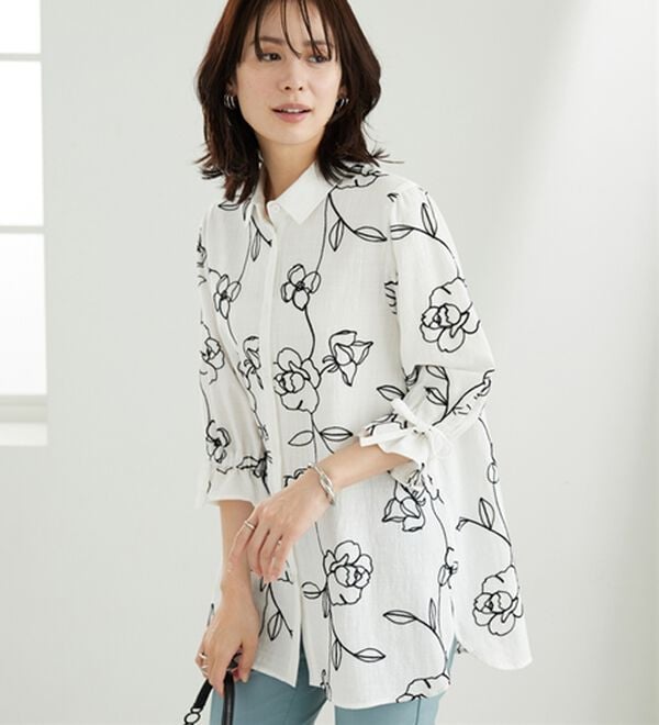 BELLUNA（ベルーナ）の「花柄刺しゅう袖リボンシャツチュニック（チュニック）」｜詳細画像
