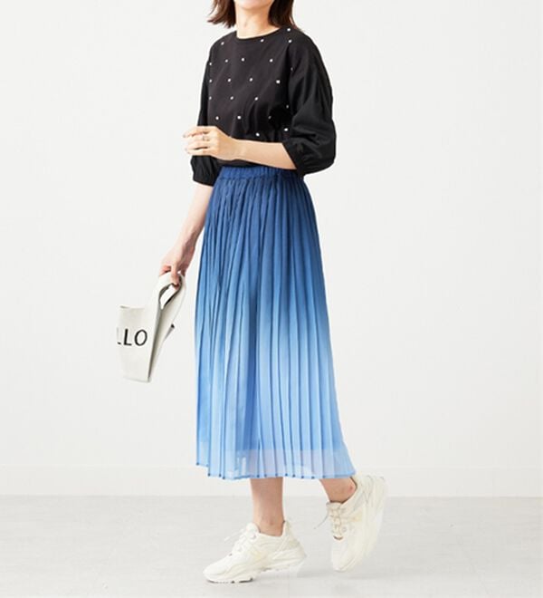 BELLUNA（ベルーナ）の「プリーツデザイングラデーションスカート（ロングスカート）」｜詳細画像