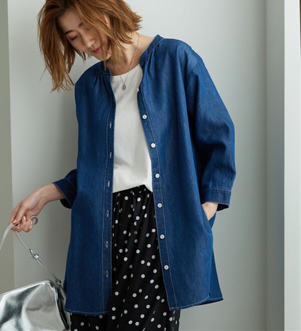 BELLUNA（ベルーナ）の「やわらかデニム素材シャツチュニック（チュニック）」｜ネイビー
