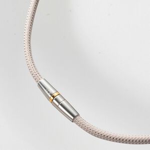 「＜ファイテン＞ＲＡＫＵＷＡ磁気チタンネックレス　メタルトップ（その他美容・健康機器）」｜ベージュピンク