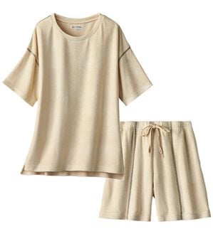 YU'NOW（ユナウ）の「【上下２点セット】ひんやりとろけるレーヨンブレンドパイルパジャマ（パジャマ・ルームウェア）」｜ベージュ