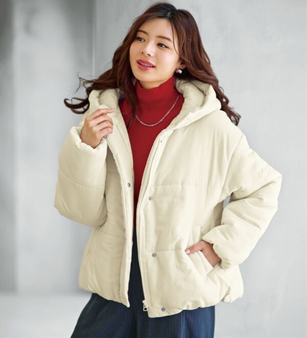 BELLUNA（ベルーナ）の「軽いのにあたたかい！中わたショートブルゾン（ブルゾン）」｜アイボリー