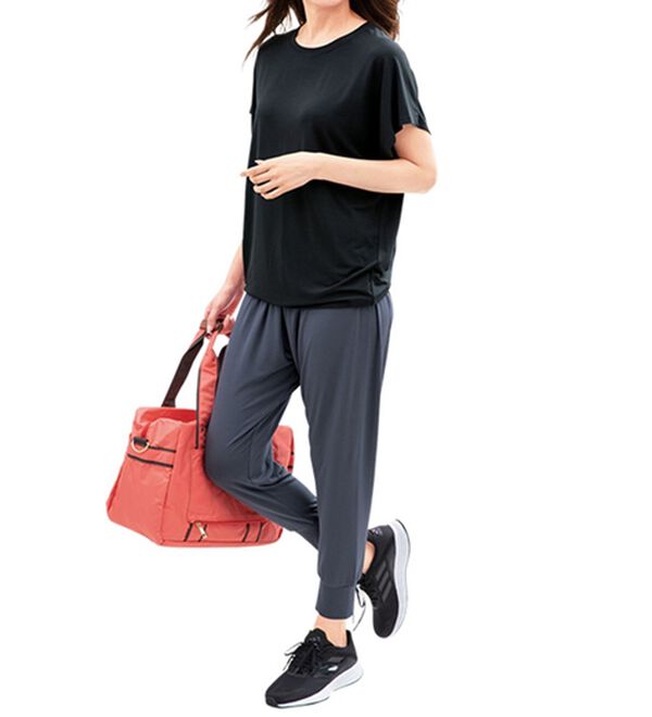 LAVIENNE（ラヴィエンヌ）の「サラッと快適リラックスドルマントップス（スポーツウェア）」｜詳細画像