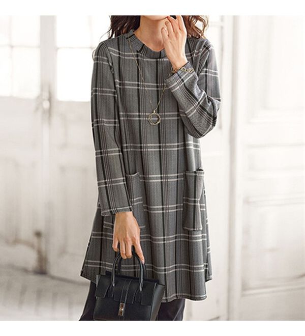 BELLUNA（ベルーナ）の「裏ベロアポケット使いハイネックチュニック（チュニック）」｜詳細画像