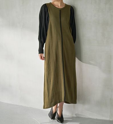 RANAN（ラナン）の「ボリューム袖アウトシームニットワンピース（ニットワンピース）」