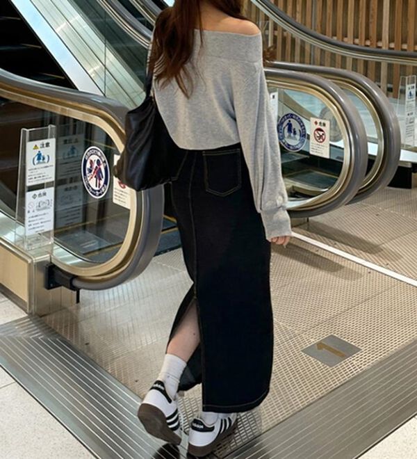 GeeRA（ジーラ）の「ラメオフショルスウェット（カットソー）」｜詳細画像