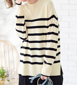 BELLUNA（ベルーナ）の「もちもち素材ハイネックニットプルオーバー（ニット・セーター）」｜オフ白／黒