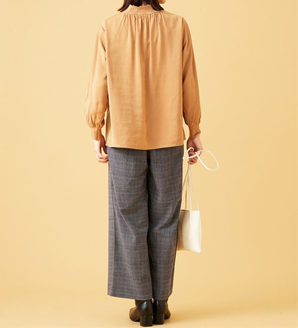 BELLUNA（ベルーナ）の「衿＆袖ニット使い美人顔ブラウス（ブラウス）」｜詳細画像