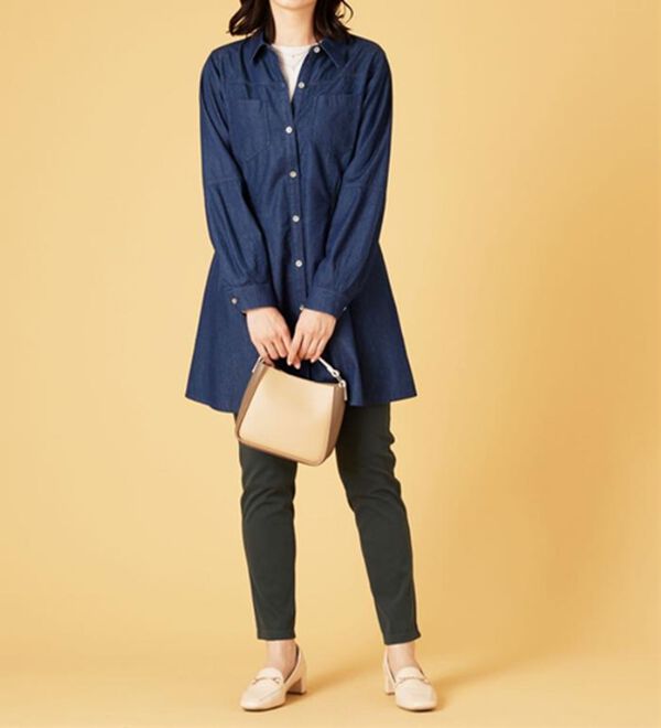BELLUNA（ベルーナ）の「シャーリング使いデニムシャツチュニック（チュニック）」｜詳細画像