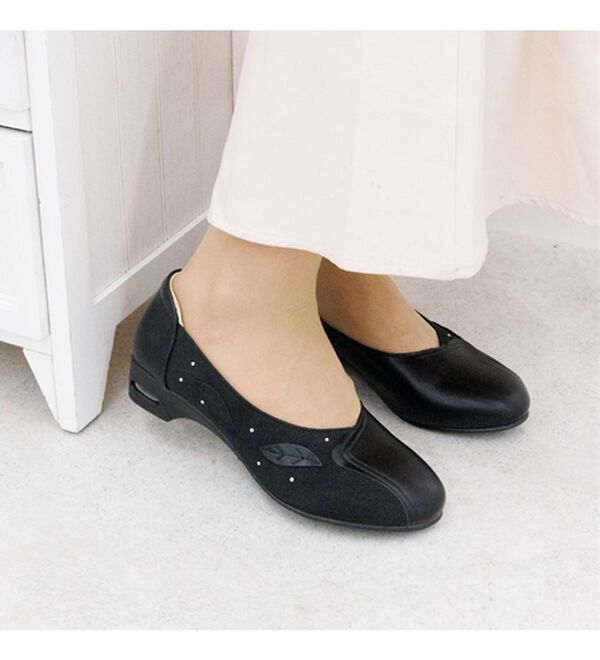 BELLUNA（ベルーナ）の「４Ｅリーフデザインエアソールパンプス（パンプス）」｜詳細画像