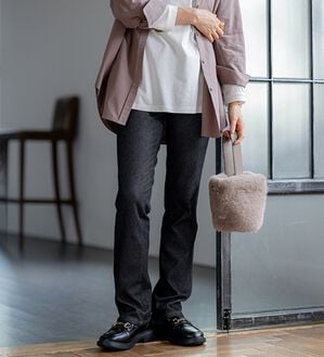 BELLUNA（ベルーナ）の「【選べる裏側】ぐん伸びニットデニムパンツ（フルレングスパンツ）」｜黒