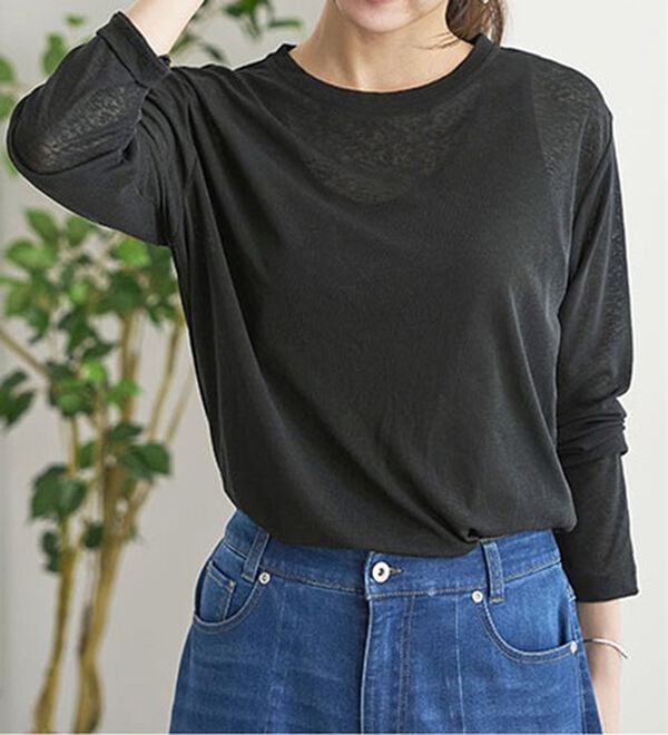 BELLUNA（ベルーナ）の「透けすぎない！シアー素材クルーネックプルオーバー（カットソー）」｜詳細画像