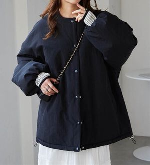 RANAN（ラナン）の「ノーカラーオーバーサイズ中わたブルゾン（ハーフコート）」｜ブラック