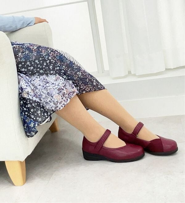 BELLUNA（ベルーナ）の「５Ｅ幅広外反母趾対応の甲ベルトシューズ（パンプス）」｜詳細画像