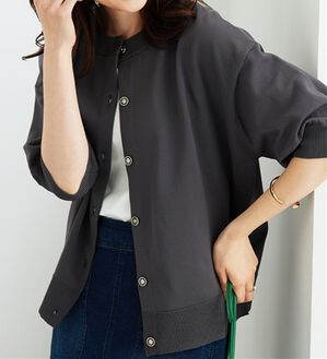 BELLUNA（ベルーナ）の「【快適Ｌａｂ．】洗える！軽い！５分袖ニットカーディガン（ニットカーディガン）」｜チャコール